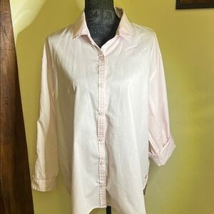 Gloria Vanderbilt Light Pink Button Down Shirt